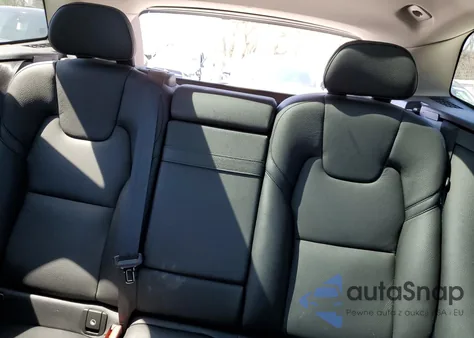 2018 Volvo Xc60 T6 Momentum z USA, uszkodzony, nr VIN YV4A22RK9J1034154